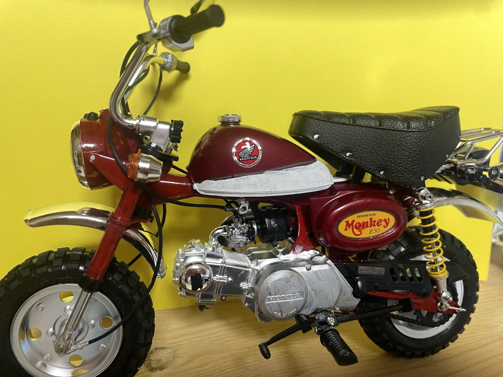 Tamiya 16030 Honda Monkey 2000 Anniversary 1/6 Bike (Hit:653)