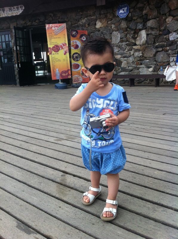 사진을 자기가 찍을려고 한다. (Hit:3934)