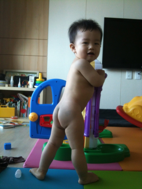 김동하 누드사진 (Hit:3953)