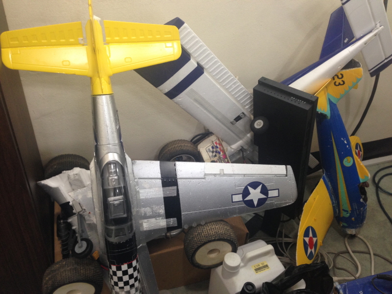 격납고(?) 사진 (Hit:4701)